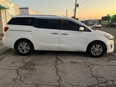 2015 Kia Sedona LX   - Photo 4 - Dallas, TX 75243