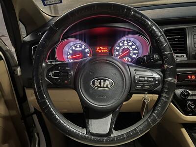 2015 Kia Sedona LX   - Photo 17 - Dallas, TX 75243
