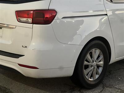 2015 Kia Sedona LX   - Photo 6 - Dallas, TX 75243