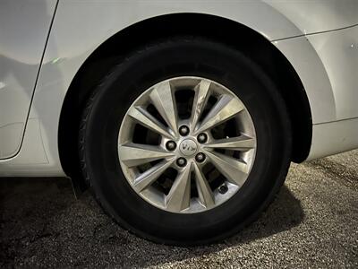 2015 Kia Sedona LX   - Photo 31 - Dallas, TX 75243