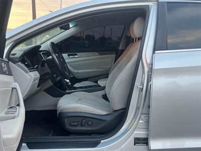 2018 Hyundai SONATA SEL   - Photo 14 - Dallas, TX 75243