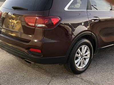 2019 Kia Sorento LX V6 - Photo 8 - Dallas, TX 75243