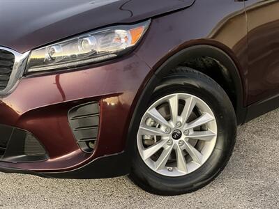 2019 Kia Sorento LX V6 - Photo 2 - Dallas, TX 75243