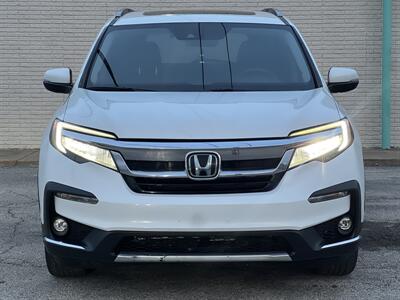 2022 Honda Pilot Touring w/Rear Captain's Chairs - Photo 1 - Dallas, TX 75243