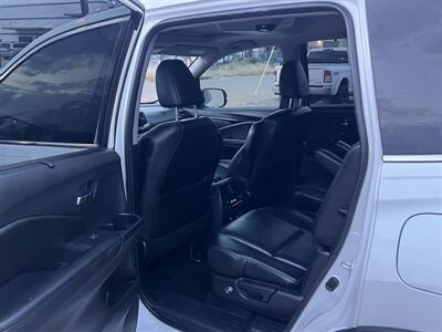 2022 Honda Pilot Touring w/Rear Captain's Chairs - Photo 15 - Dallas, TX 75243