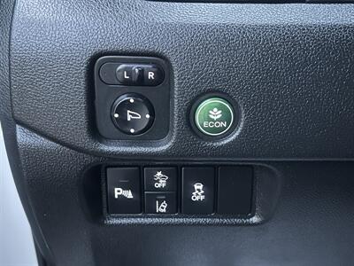 2022 Honda Pilot Touring w/Rear Captain's Chairs - Photo 33 - Dallas, TX 75243