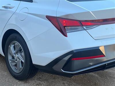 2025 Hyundai ELANTRA SE   - Photo 9 - Dallas, TX 75243