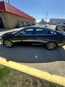 2020 Chevrolet Malibu RS - Photo 2 - Winchester, IN 47394