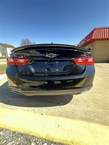 2020 Chevrolet Malibu RS - Photo 7 - Winchester, IN 47394