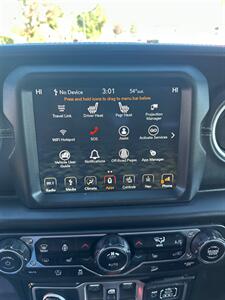 2018 Jeep Wrangler Unlimited Sahara   - Photo 26 - Winchester, IN 47394