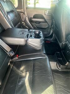 2018 Jeep Wrangler Unlimited Sahara   - Photo 19 - Winchester, IN 47394