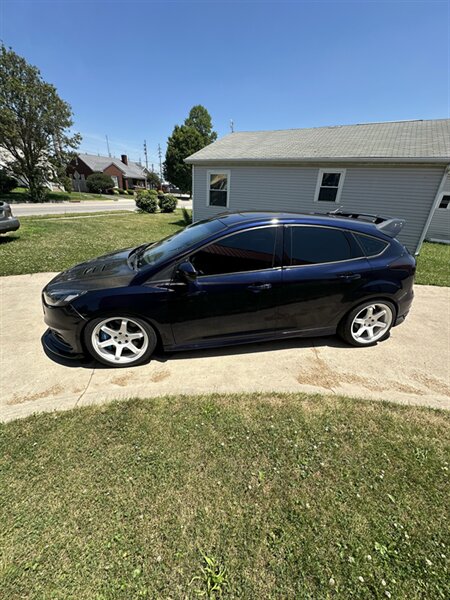 2016 Ford Focus ST  