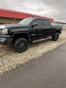 2017 GMC Sierra 1500 - Photo 2 - Winchester, IN 47394