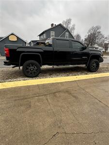 2017 GMC Sierra 1500 - Photo 4 - Winchester, IN 47394