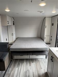 2025 Jayco Jay Flight 197MBW BAJA   - Photo 49 - Falcon, CO 80831