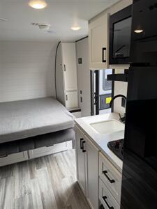 2025 Jayco Jay Flight 197MBW BAJA   - Photo 51 - Falcon, CO 80831