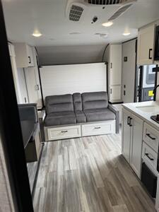 2025 Jayco Jay Flight 197MBW BAJA   - Photo 44 - Falcon, CO 80831