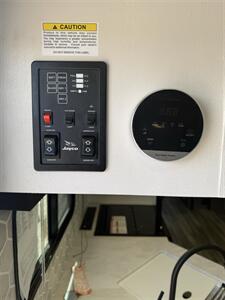 2024 Jayco Jay Feather 27BHB   - Photo 27 - Falcon, CO 80831