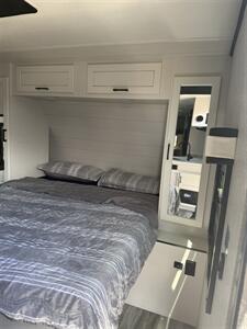 2024 Jayco Jay Feather 27BHB   - Photo 23 - Falcon, CO 80831