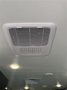 2024 Jayco Jay Feather 27BHB   - Photo 41 - Falcon, CO 80831