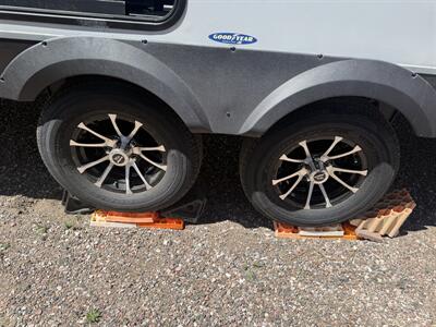 2024 Jayco Jay Feather 27BHB   - Photo 18 - Falcon, CO 80831