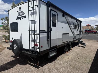 2024 Jayco Jay Feather 27BHB   - Photo 15 - Falcon, CO 80831