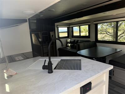 2024 Jayco Jay Feather 27BHB   - Photo 26 - Falcon, CO 80831