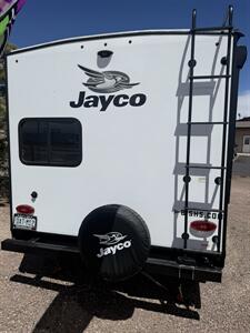 2024 Jayco Jay Feather 27BHB   - Photo 14 - Falcon, CO 80831