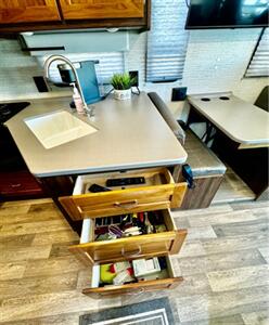 2020 WINNEBAGO INTENT 31P   - Photo 3 - Falcon, CO 80831