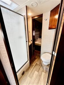 2020 WINNEBAGO INTENT 31P   - Photo 14 - Falcon, CO 80831