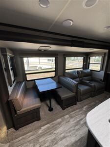 2021 Grand Design RV Reflection 312BHTS - Photo 14 - Falcon, CO 80831