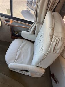 2006 Fleetwood PACE-ARROW 36D - Photo 11 - Falcon, CO 80831