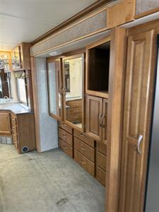 2006 Fleetwood PACE-ARROW 36D - Photo 26 - Falcon, CO 80831