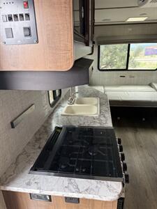 2021 Gulf Stream Coach 22UDL SVT - Photo 17 - Falcon, CO 80831