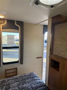 2016 LANCE 2295   - Photo 37 - Falcon, CO 80831