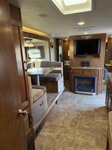 2016 LANCE 2295   - Photo 25 - Falcon, CO 80831