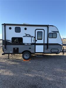 2022 Jayco JAYFLIGHT 154BH SLX   - Photo 12 - Falcon, CO 80831