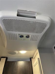 2022 Jayco JAYFLIGHT 154BH SLX   - Photo 23 - Falcon, CO 80831