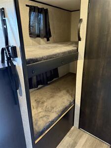 2022 Jayco JAYFLIGHT 154BH SLX   - Photo 19 - Falcon, CO 80831