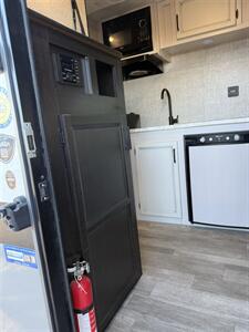 2022 Jayco JAYFLIGHT 154BH SLX   - Photo 15 - Falcon, CO 80831