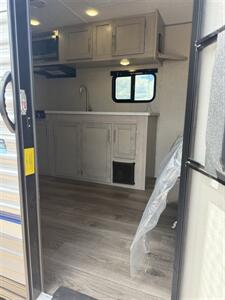 2023 Coachmen Catalina 164rb   - Photo 2 - Falcon, CO 80831