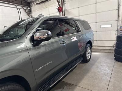 2023 Chevrolet Suburban Premier   - Photo 33 - Englewood, CO 80110