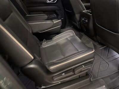 2023 Chevrolet Suburban Premier   - Photo 18 - Englewood, CO 80110