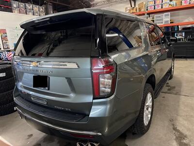 2023 Chevrolet Suburban Premier   - Photo 7 - Englewood, CO 80110