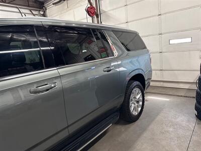 2023 Chevrolet Suburban Premier   - Photo 32 - Englewood, CO 80110