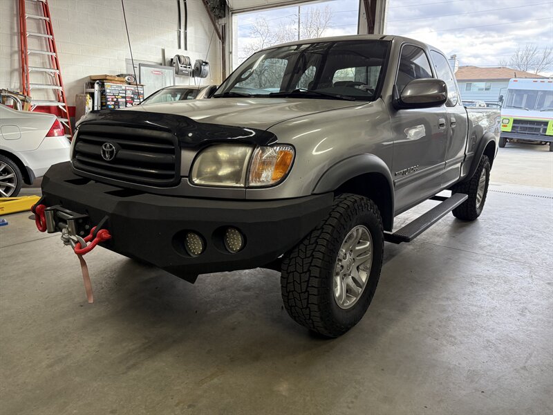 2001 Toyota Tundra SR5 4dr Access Cab SR5 V8  