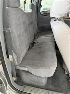 2001 Toyota Tundra SR5 4dr Access Cab SR5 V8   - Photo 14 - Englewood, CO 80110