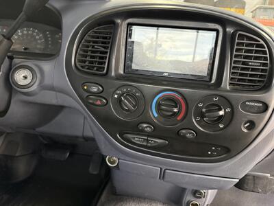 2001 Toyota Tundra SR5 4dr Access Cab SR5 V8   - Photo 11 - Englewood, CO 80110