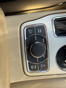 2017 Jeep Grand Cherokee Overland - Photo 22 - Englewood, CO 80110