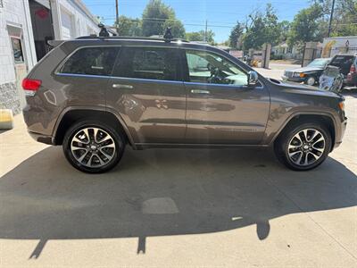 2017 Jeep Grand Cherokee Overland - Photo 4 - Englewood, CO 80110